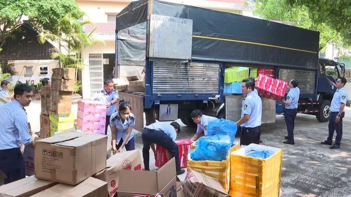Hàng hóa bị tiêu hủy là tang vật vi phạm hành chính bị lực lượng QLTT tịch thu qua công tác kiểm tra, kiểm soát thị trường. Ảnh: R'Piên