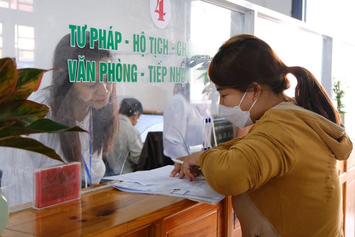 Đội ngũ làm công tác xây dựng VBQPPL trên địa bàn tỉnh còn thiếu về số lượng và chưa đồng đều về chất lượng