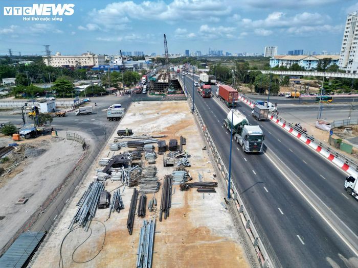 Theo quy hoạch, dự án có tổng mức đầu tư hơn 3.600 tỷ đồng. Dự án có quy mô 4 tầng, gồm hai phần chính: xây lắp và bồi thường, giải phóng mặt bằng, tái định cư. Công trình được chia thành 3 giai đoạn, trong đó giai đoạn 1 và 2 đã hoàn thành nhiều hạng mục quan trọng trong giai đoạn 2019 - 2021.
