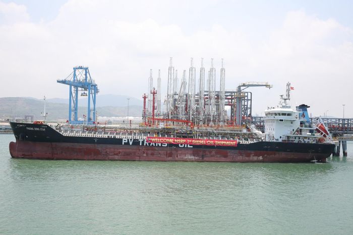 Cảng xuất sản phẩm của NMLHD Nghi Sơn