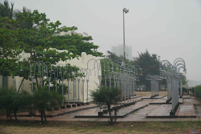 Khu vực tắm tráng ngoài trời. Ảnh: Lê Dương