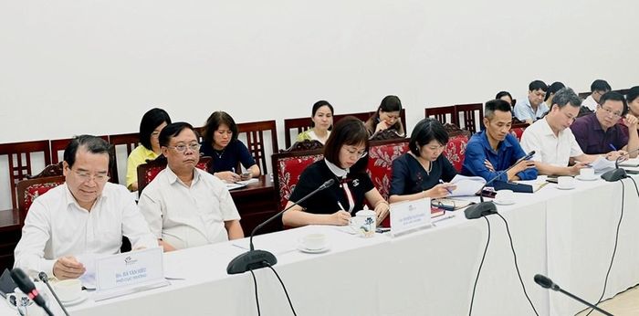 Các đại biểu dự họp