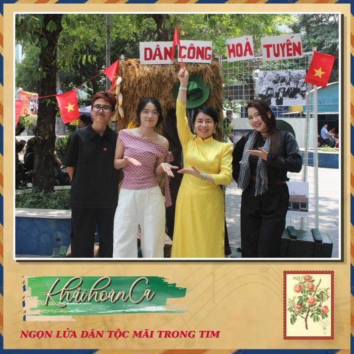TS. Nguyễn Mai Phương chụp hình cùng ekip Khải hoàn Ca