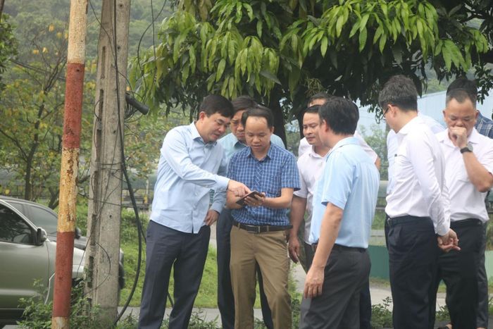 Đoàn công tác của TKV kiểm tra sản xuất và làm việc với Công ty Nhiệt điện Sơn Động - TKV tại huyện Sơn Động - tỉnh Bắc Ninh. 