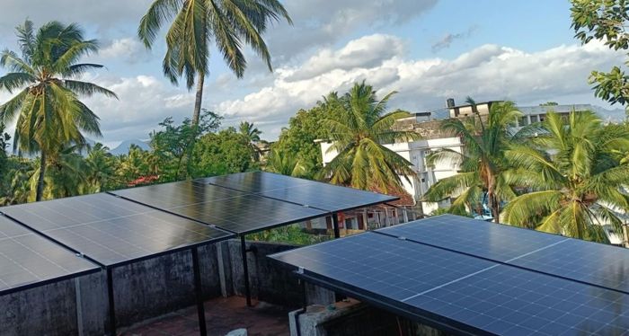 Điện mặt trời đã được lắp đặt tại 2,6 triệu mái nhà của các hộ gia đình ở Ấn Độ. Ảnh: Loom Solar
