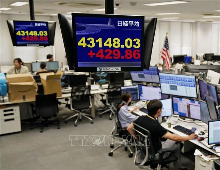 Bảng chỉ số chứng khoán tại Tokyo, Nhật Bản. Ảnh tư liệu: Kyodo/TTXVN