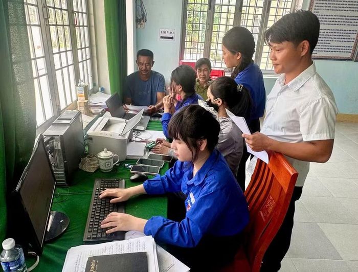  Mô hình “Nhà văn hóa số” tích cực hỗ trợ người dân thôn Đức Phổ 1. Ảnh: ĐVCC 