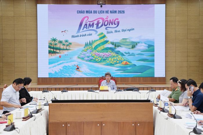 Tỉnh ủy viên, Phó Chủ tịch UBND tỉnh Lâm Đồng Nguyễn Minh chủ trì họp, nghe báo cáo công tác chuẩn bị chương trình chào mùa hè