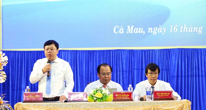 Hội thảo “Kiến tạo giáo dục trong kỷ nguyên số nhằm nâng cao chất lượng giáo dục và đào tạo Cà Mau” do UBND tỉnh Cà Mau phối hợp với Đại học Cần Thơ tổ chức. 
