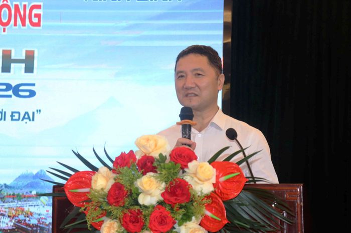 Ông Bùi Văn Mạnh, Giám đốc Sở Du lịch Ninh Bình thông tin tại hội nghị