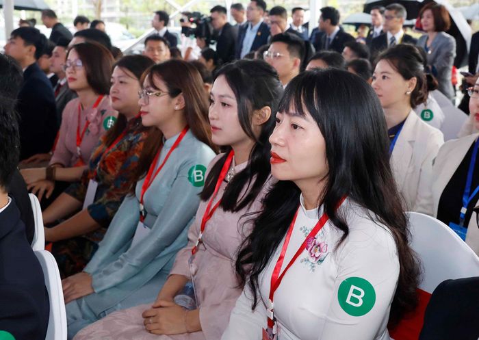 Đại biểu dự lễ khai mạc Liên hoan nhân dân biên giới Việt - Trung. Ảnh: TTXVN