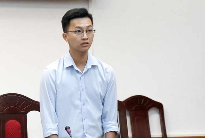Đại diện Công ty TNHH Du lịch &amp; Đầu tư xây dựng Tâm Trí báo cáo tình hình thực hiện dự án