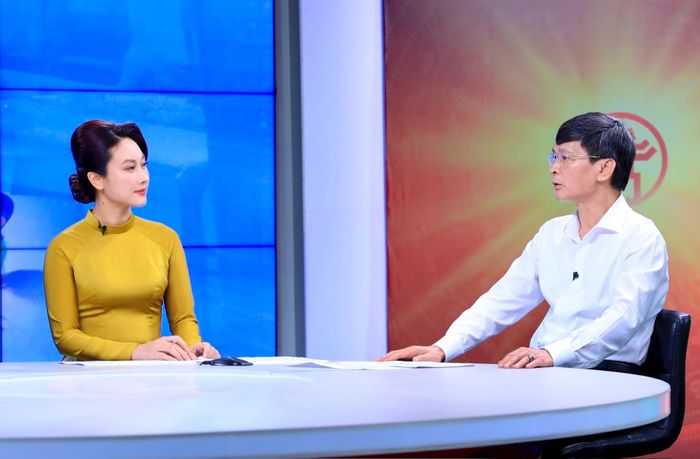 Phó Giám đốc Sở Y tế Hà Nội Vũ Cao Cương trao đổi tại Chương trình. Ảnh: Quang Thái