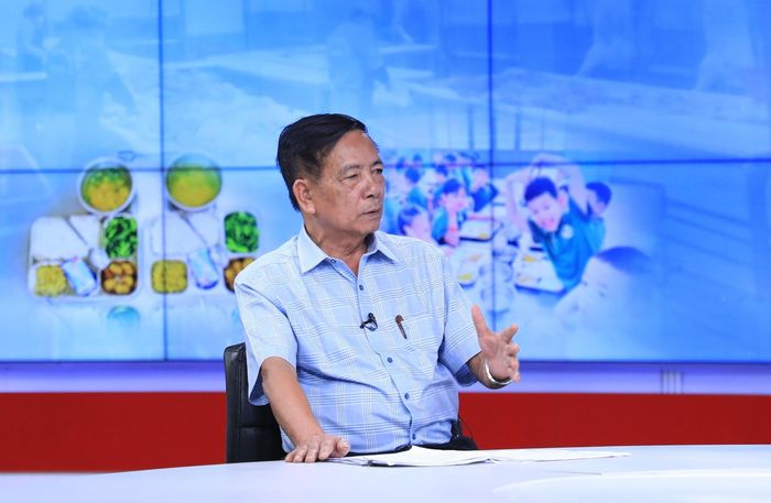 Chủ tịch Hội Thú y Hà Nội Cấn Xuân Bình trao đổi tại Chương trình. Ảnh: Quang Thái
