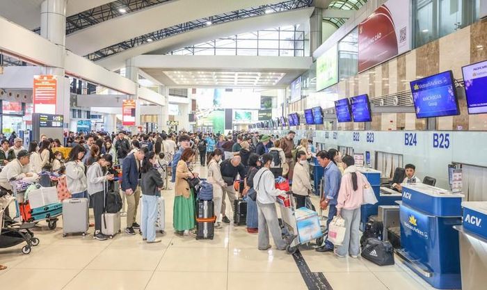 Các hãng hàng không đều tăng tải trong dịp nghỉ Lễ năm nay nhằm đảm bảo nhu cầu đi lại của người dân trong bối cảnh khan hiếm nhiên liệu