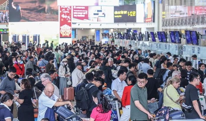 Chặng bay điểm đến du lịch ghi nhận tỷ lệ lấp đầy cao trên 90% gồm: TPHCM – Tuy Hòa, TPHCM – Côn Đảo, Hà Nội – Tuy Hòa, Hà Nội – Chu Lai và Hà Nội – Đồng Hới - Ảnh: NIA