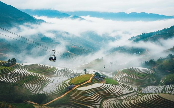 Hệ thống cáp treo lên đỉnh Fansipan giúp du khách chiêm ngưỡng toàn cảnh Sa Pa từ trên cao. Ảnh: Internet