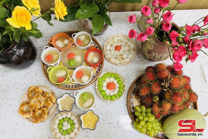 Bánh trôi, bánh chay là hai món ăn truyền thống ngày Tết Hàn thực của người Việt.
