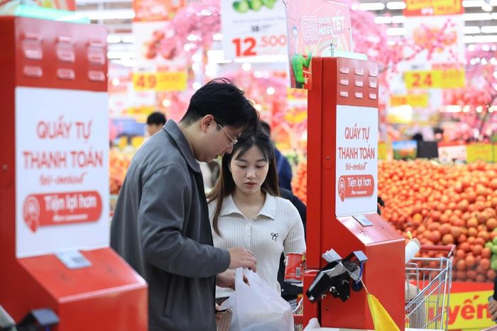 Thanh toán không dùng tiền mặt góp phần xây dựng một môi trường kinh doanh công bằng, minh bạch. Ảnh: Đức Thanh
