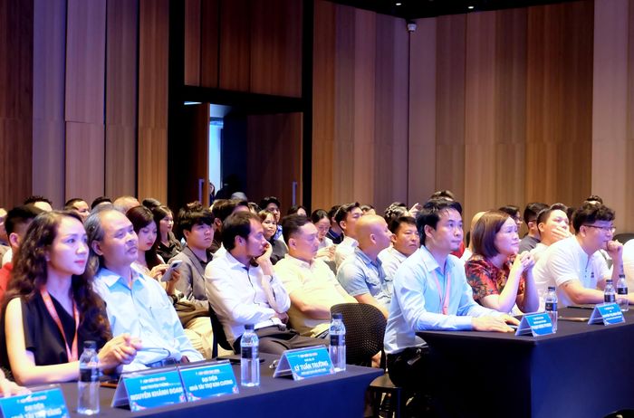 Các đại biểu tham dự chương trình
