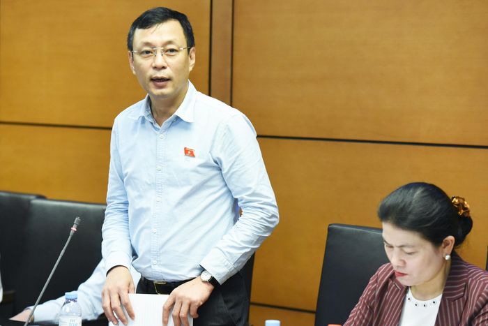 Đại biểu Quốc hội Hoàng Nam Hải (đoàn Quảng Trị) phát biểu ý kiến.