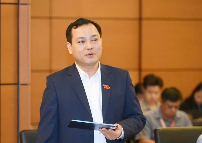  Đồng chí Lê Văn Đông, Viện trưởng VKSND TP Hồ Chí Minh phát biểu tại Tổ thảo luận Đợt 2 Kỳ họp thứ Nhất, Quốc hội khóa XVI.