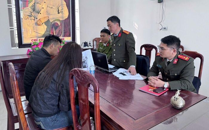 Công an tỉnh Ninh Bình xử phạt một trường hợp chia sẻ thông tin sai sự thật xúc phạm lãnh đạo.