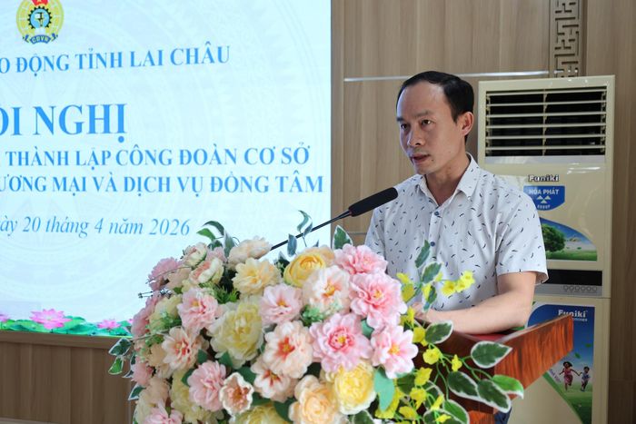 Đồng chí Tạ Thành Đồng-Giám đốc Công ty TNHH MTV thương mại và Dịch vụ Đồng Tâm phát biểu tại hội nghị.