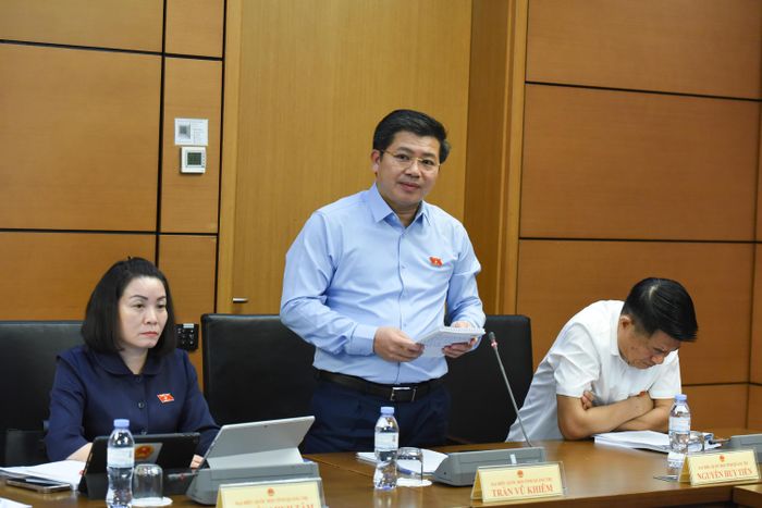 ĐBQH Trần Vũ Khiêm (Quảng Trị) phát biểu