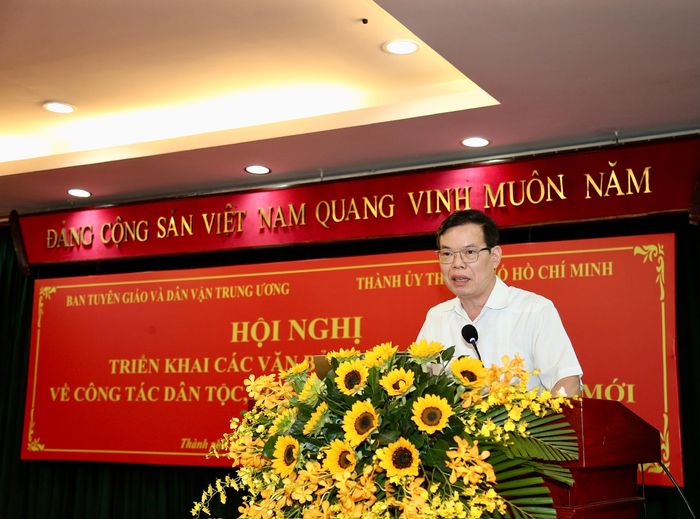  Phó Trưởng Ban Tuyên giáo và Dân vận Trung ương Triệu Tài Vinh phát biểu chỉ đạo hội nghị. Ảnh: DŨNG PHƯƠNG 
