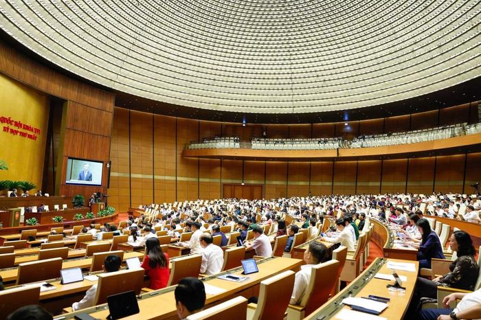 Quốc hội thảo luận về tình hình kinh tế, xã hội. Ảnh: Như Ý