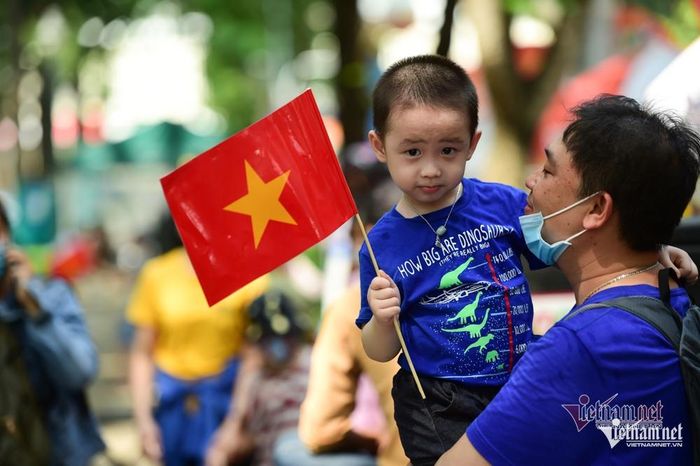 Thời tiết dịp nghỉ lễ Giỗ Tổ và 30/4-1/5, miền Bắc mưa giông, Nam Bộ có nơi nắng nóng. Ảnh minh họa: Tùng Tin