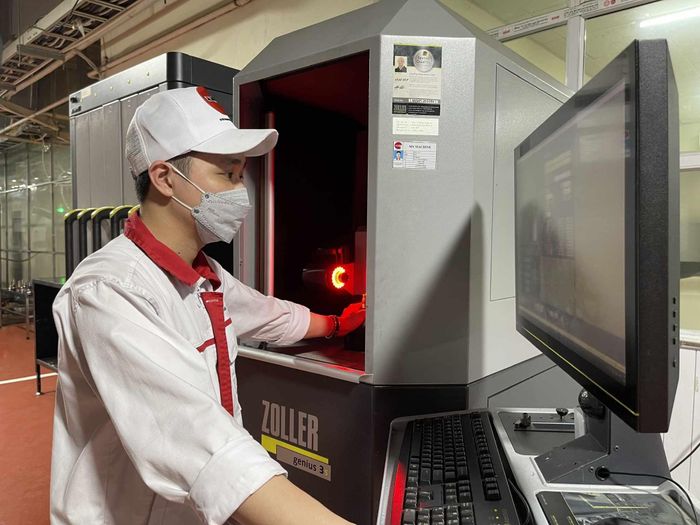 Nguồn vốn để đầu tư dây chuyền công nghệ đang khiến doanh nghiệp loay hoay. Ảnh: Khắc Kiên