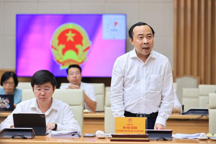 Bộ trưởng Bộ Khoa học và Công nghệ Vũ Hải Quân phát biểu.
