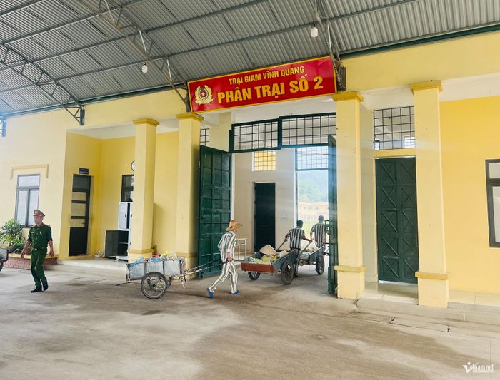 Kết quả cải tạo còn là tiêu chí để xem xét các chính sách khoan hồng như giảm án, đặc xá, tha tù trước thời hạn có điều kiện.
