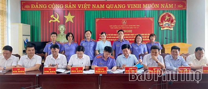 Đại diện VKSND khu vực 13 và 8 xã trong khu vực ký kết quy chế phối hợp thực hiện Nghị quyết 205/2025/QH15.