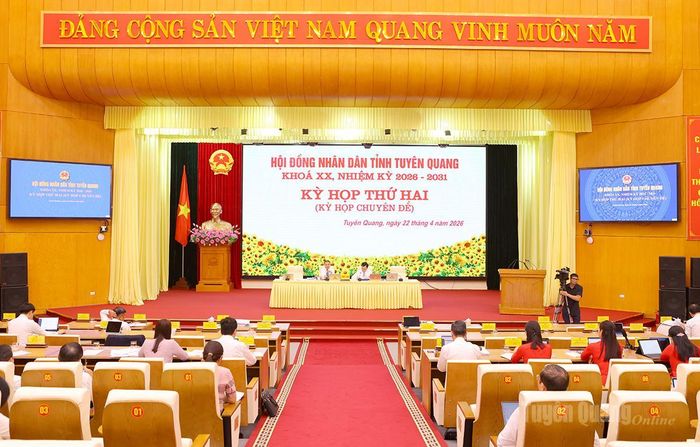 Phiên thảo luận tại tổ số 1.