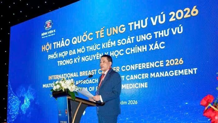 Các chuyên gia chia sẻ tại Hội thảo.
