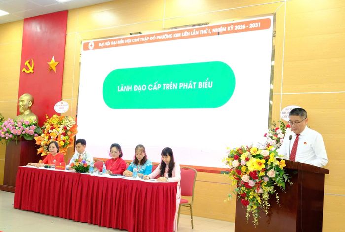 Phó Chủ tịch UBND phường Kim Liên Trần Hoàng phát biểu chỉ đạo tại Đại hội. Ảnh: PV