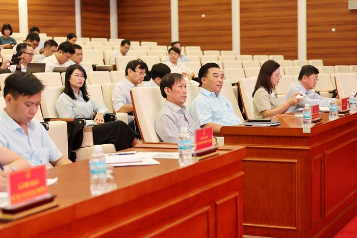 Các đại biểu tham dự họp báo. 
