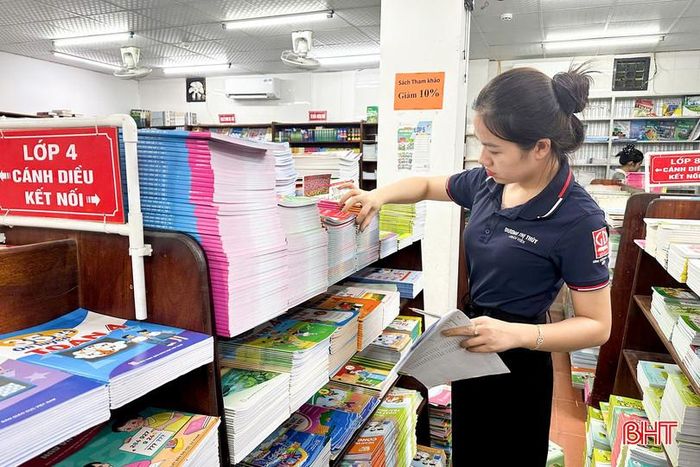 Hiện tại, các trường ở Hà Tĩnh sử dụng chủ yếu hai bộ sách giáo khoa Cánh diều và Kết nối tri thức với cuộc sống, trong đó hơn 50% trường lựa chọn bộ Cánh diều.