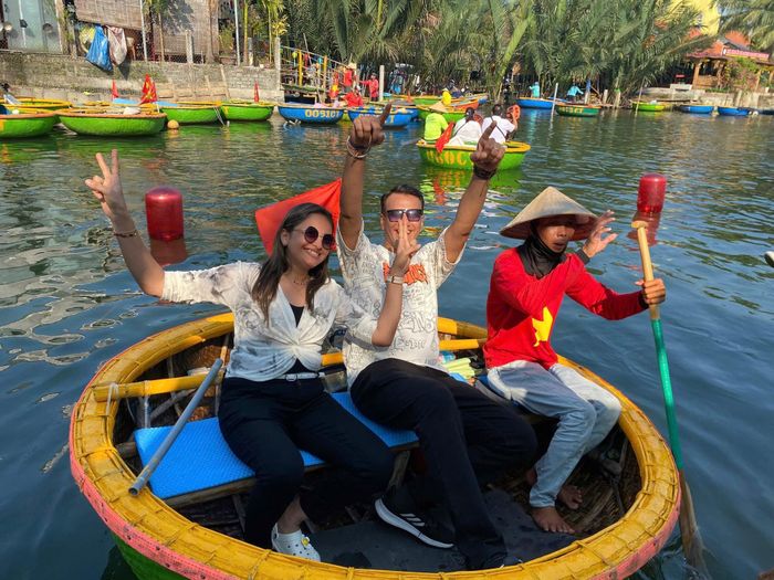 Thành phố ngày càng thu hút đa dạng thị trường khách quốc tế. Trong ảnh: du khách Ấn Độ tham quan Hội An (thành phố Đà Nẵng). Ảnh: NGỌC HÀ