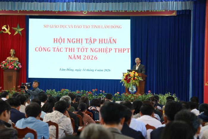 Sở Giáo dục và Đào tạo tỉnh Lâm Đồng tổ chức tập huấn công tác thi tốt nghiệp THPT năm 2026 cho 280 cán bộ, giáo viên trên địa bàn