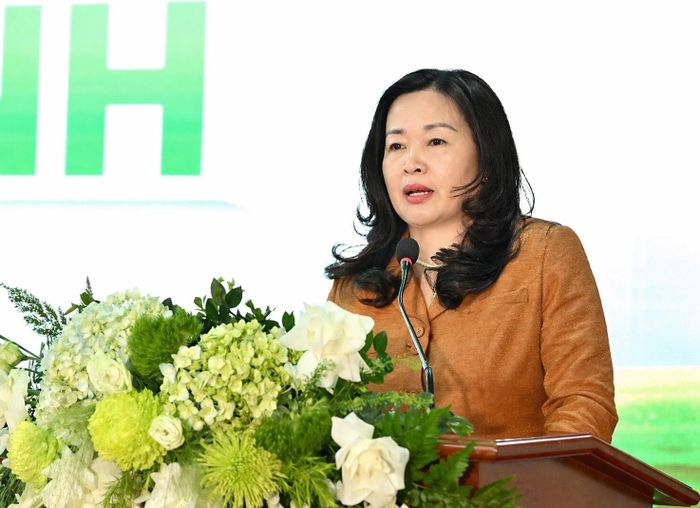 Tổng Biên tập Báo Đại biểu Nhân dân Phạm Thị Thanh Huyền phát biểu tại diễn đàn