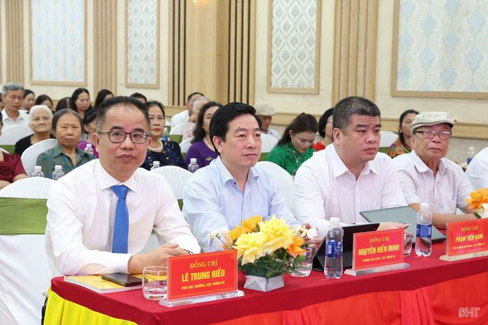 Đồng chí Lê Trung Hiếu - Phó Cục trưởng Cục Thống kê (Bộ Tài chính) tham dự lễ kỷ niệm