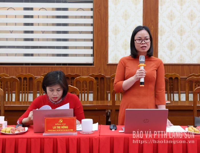Lãnh đạo Phòng Văn hóa - Xã hội phường Kỳ Lừa phát biểu ý kiến tại chương trình ký kết