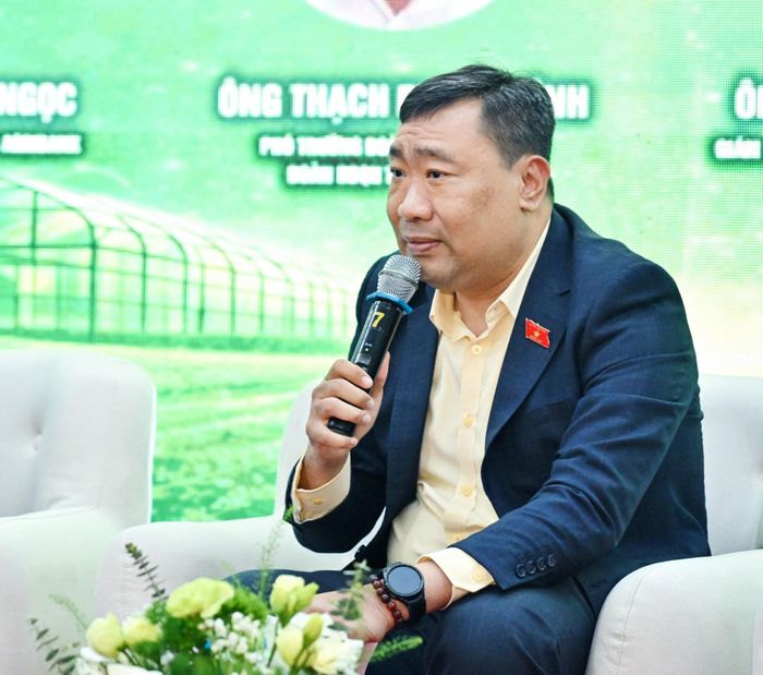 Phó Trưởng Đoàn chuyên trách Đoàn ĐBQH tỉnh Vĩnh Long Thạch Phước Bình