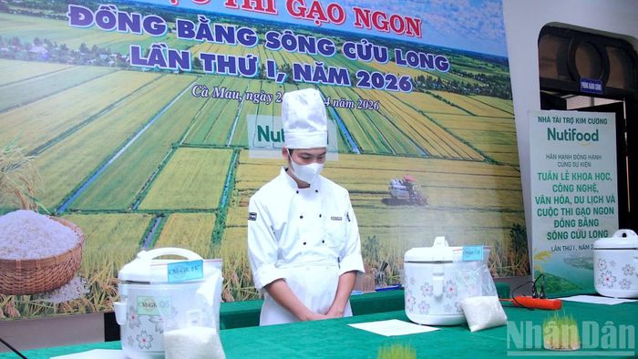 Khu vực trưng bày sản phẩm gạo tại Cuộc thi gạo ngon Đồng bằng sông Cửu Long lần thứ I năm 2026.