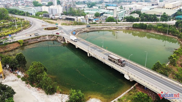 Sự thay đổi tại hồ chứa nước thải của công ty Cổ phần Hóa chất Việt Trì sau phản ánh của VietNamNet. Ảnh: Đức Hoàng