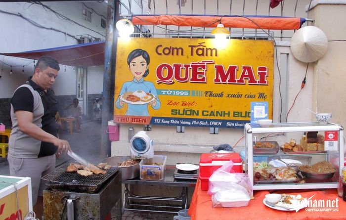 Anh Du cho biết, quán cơm có từ năm 1995 nhưng đã đóng cửa từ năm 2012, đến giờ mới được mở lại